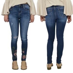 Driftwood Floral Embroidered Denim Jeans Jackie Classic Fit Distressed 24‎